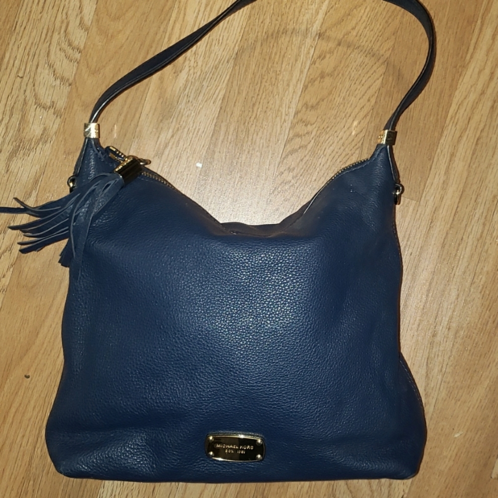 GUC Michael Kors Bedford pebbled leather blue great xmas gift!!!